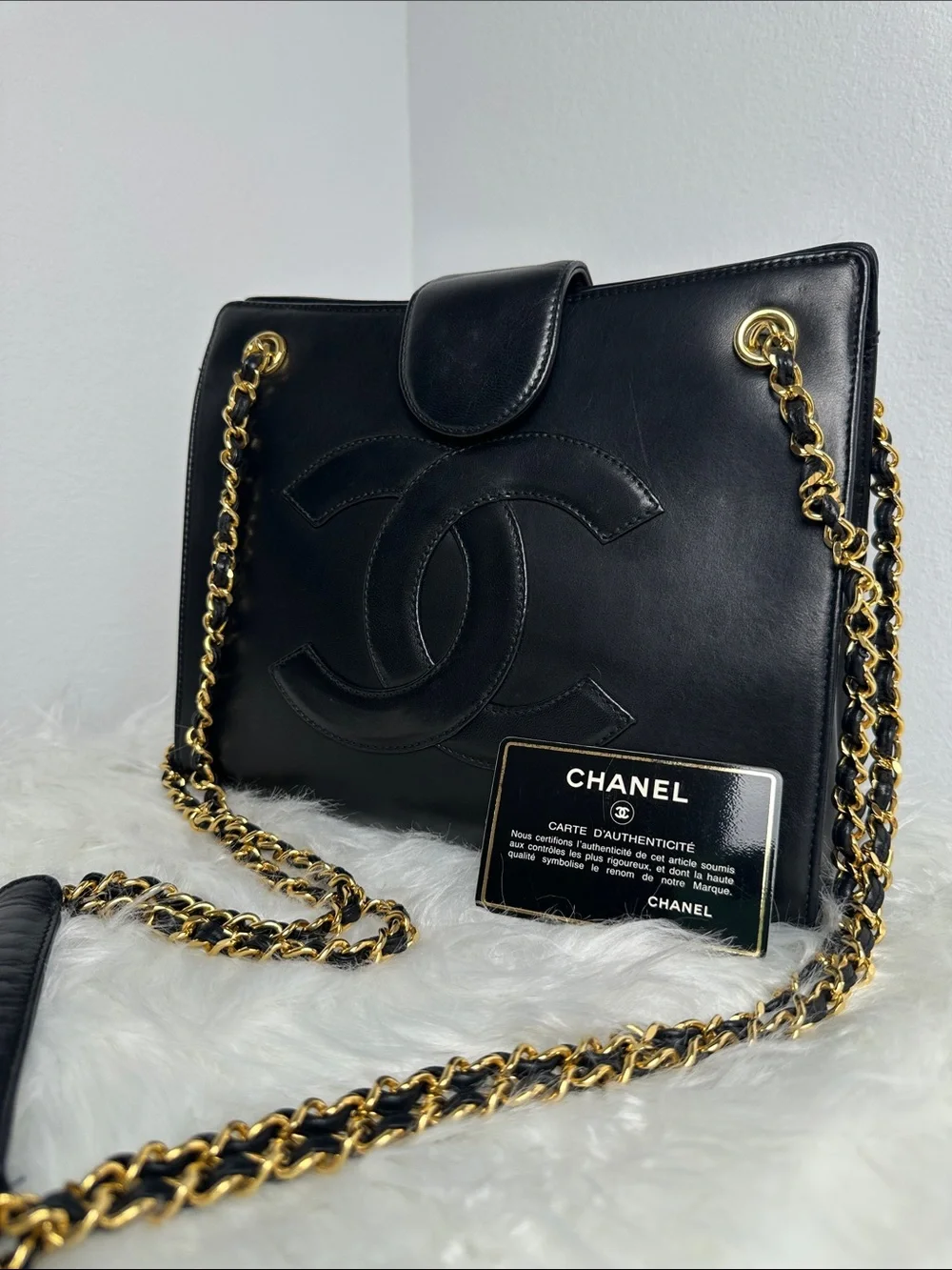 💯Authentic CHANEL Black Lambskin Shoulder Bag with Gold Chain Strap🍀